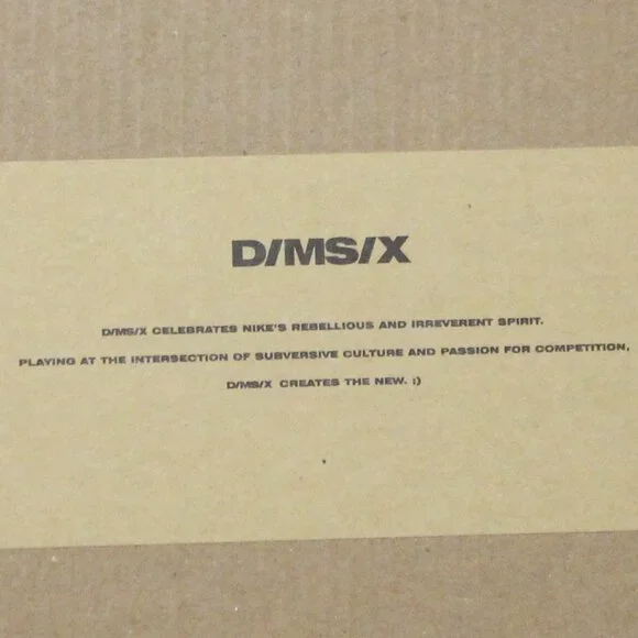 Nike Air VaporMax D/MS/X in Summit White - Picture 9 of 15